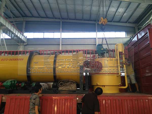 發(fā)往新疆博湖縣2m&times;8m豬糞烘干機的現(xiàn)場實拍