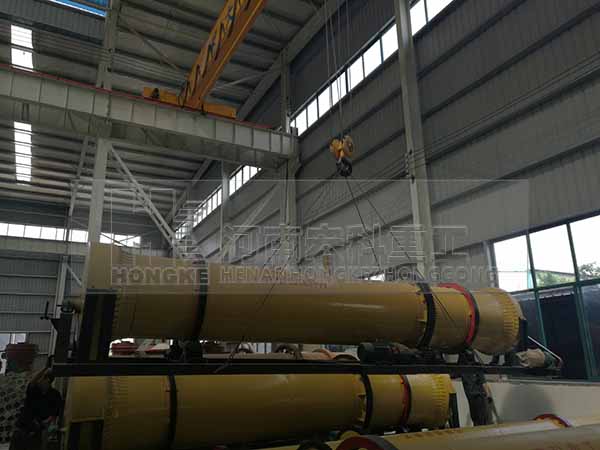  駐馬店西平縣1米&times;6米的豬糞烘干機(jī)發(fā)貨現(xiàn)場(chǎng)